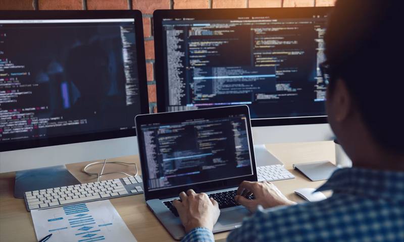 数据科学选型:R与Python如何赋能市南区网站建设?